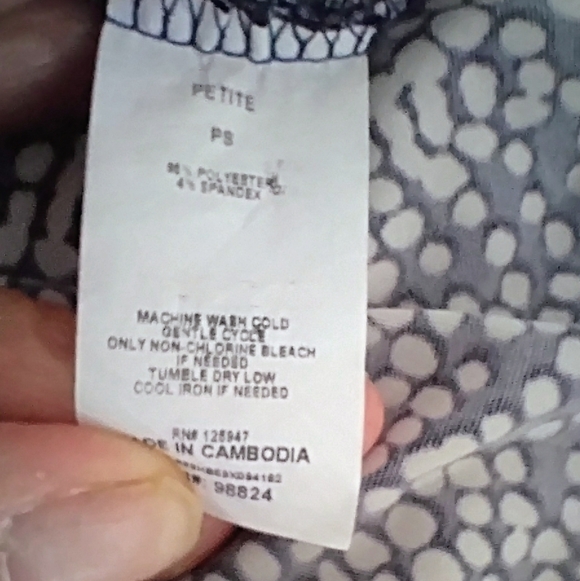 Ava & Grace Navy with Tan Dots 3/4 button down Blouse Sz PS - Picture 4 of 4